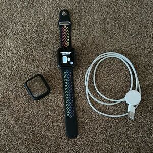 Apple Watch Series 4 (GPS + Cellular)